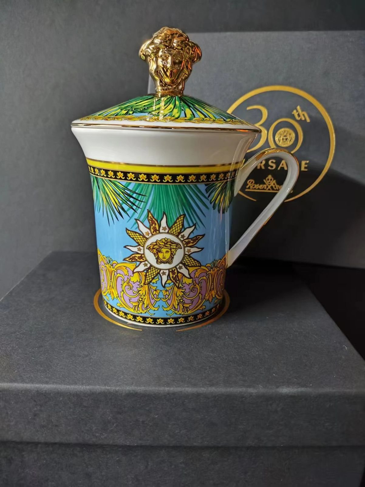 Versace mug with cap - Image 4 of 7